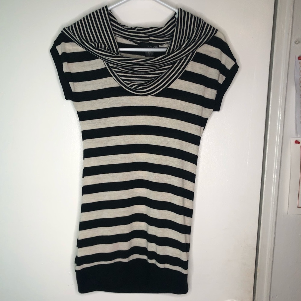 Turtle Neck Maxi Black and White Pattern Dress